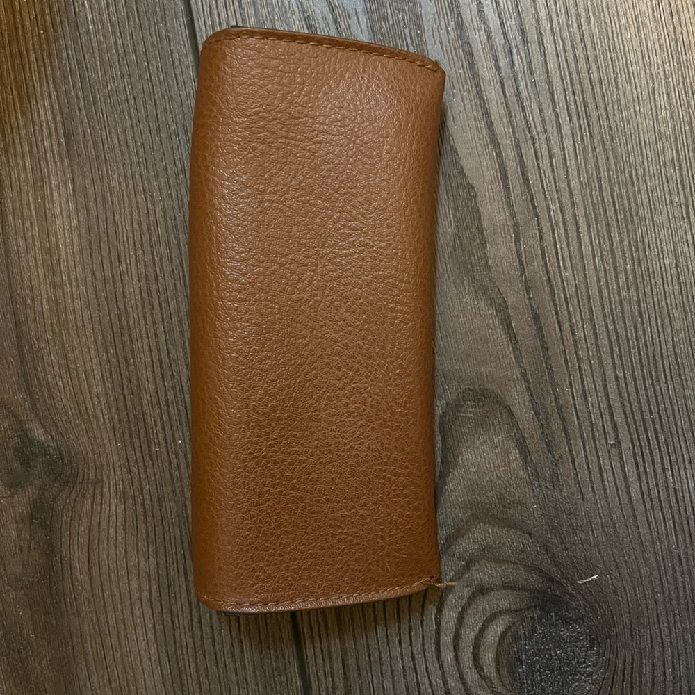 RAY BANS CASE - Picture 3 of 3
